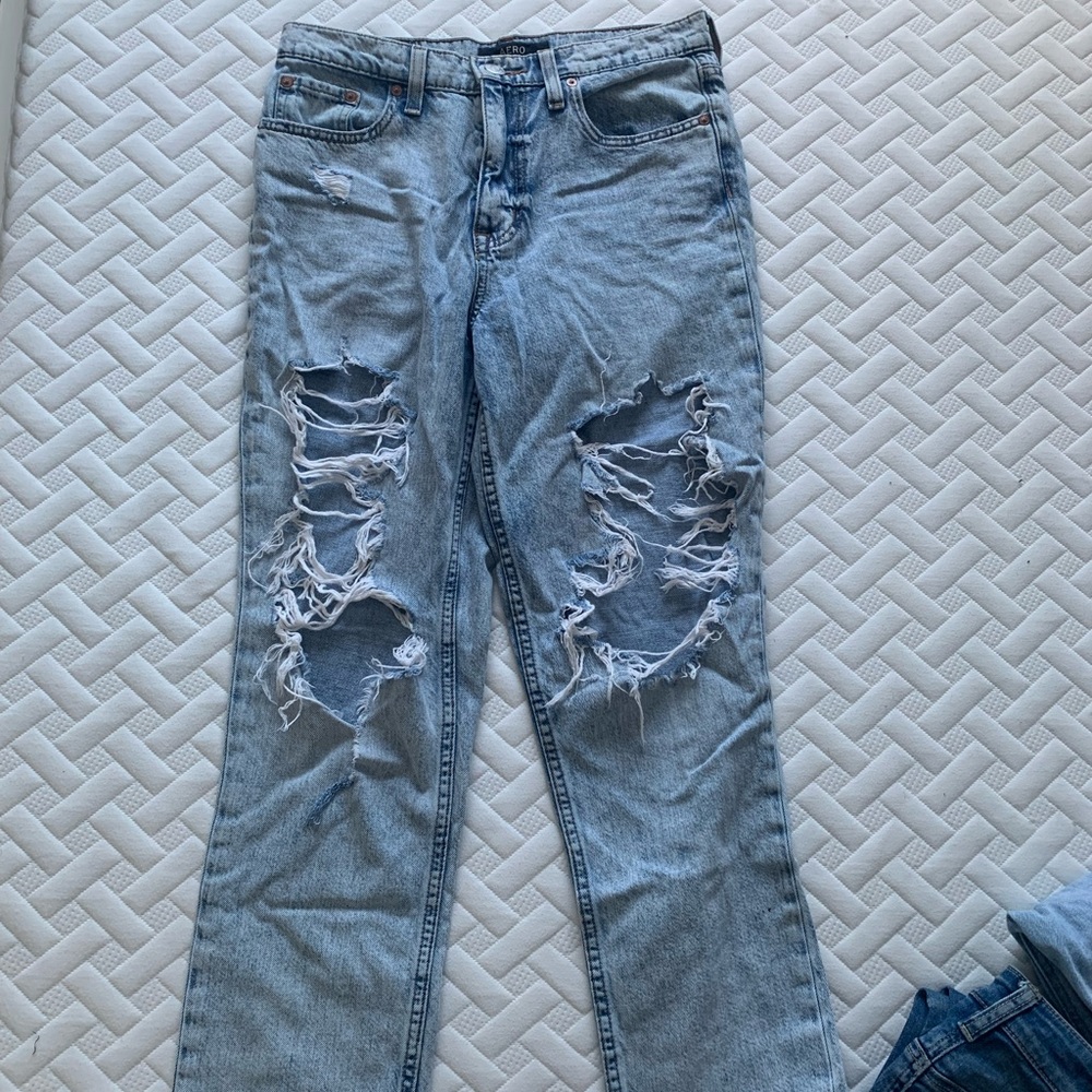 aero ripped mom jeans